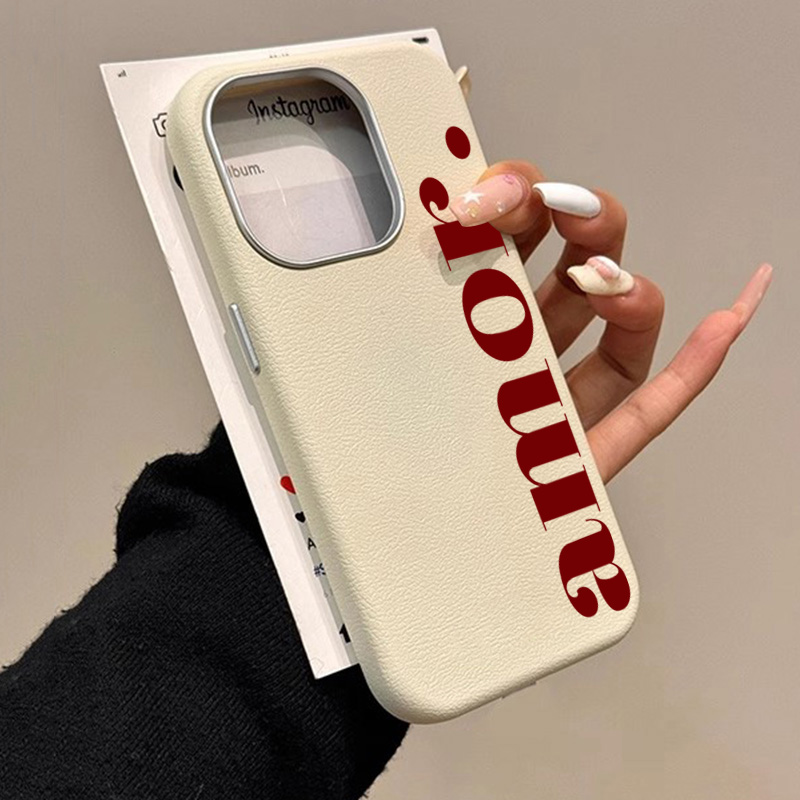 Phone Cases Red - 赤い芸術的な文字ライチ柄のiPhoneケース（iPhone 17、16 Pro Max、Air 15、14、13、12、11、XS、X、XR、7、8 Plus、16e、SE対応）ソフトカバー