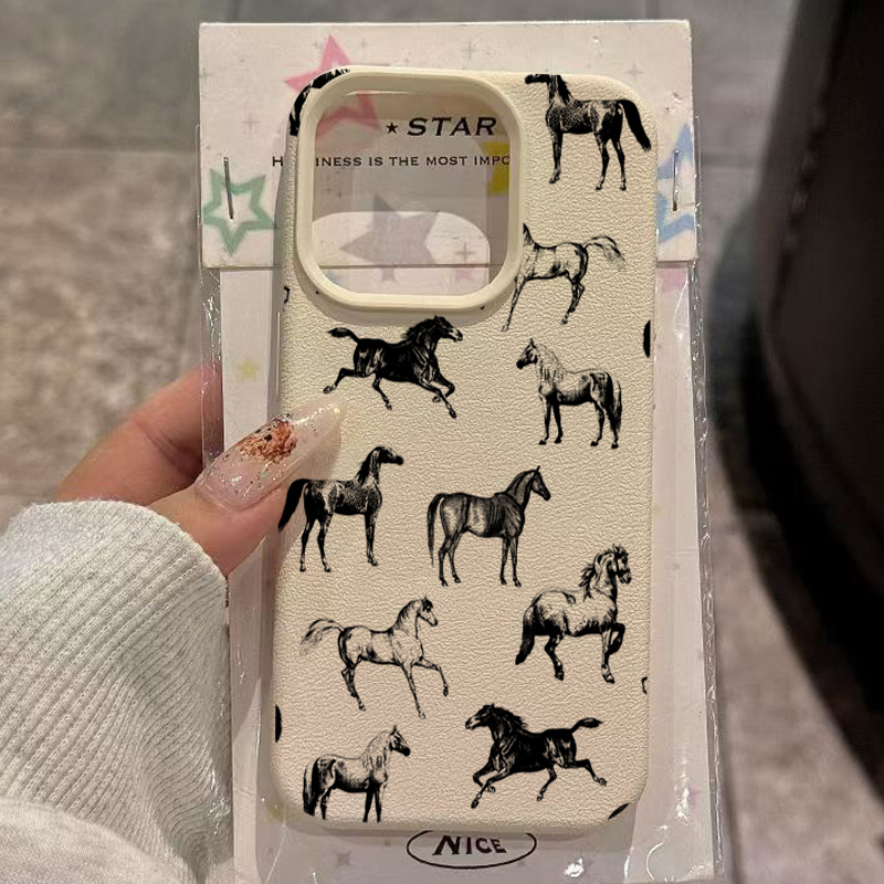 リアルな馬の頭と牛の動物柄のスマホケース iPhone 17 - Phone Cases Horse のレビューと価格