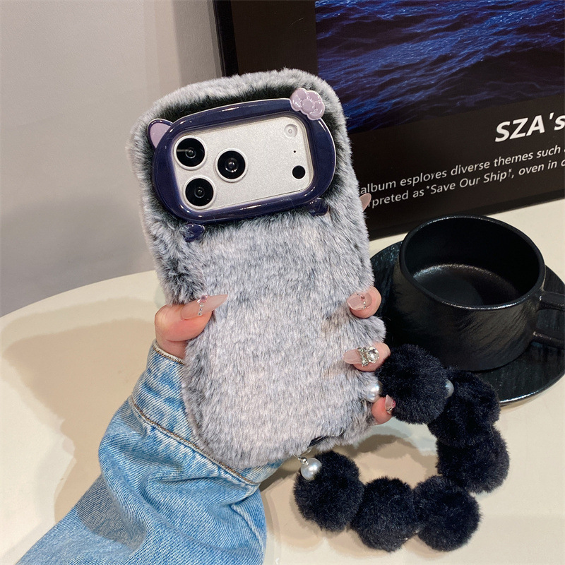 高級感のある無地のファー素材のプラッシュフォンケース iPh - Phone Cases Iphone 17 Pro のレビューと価格